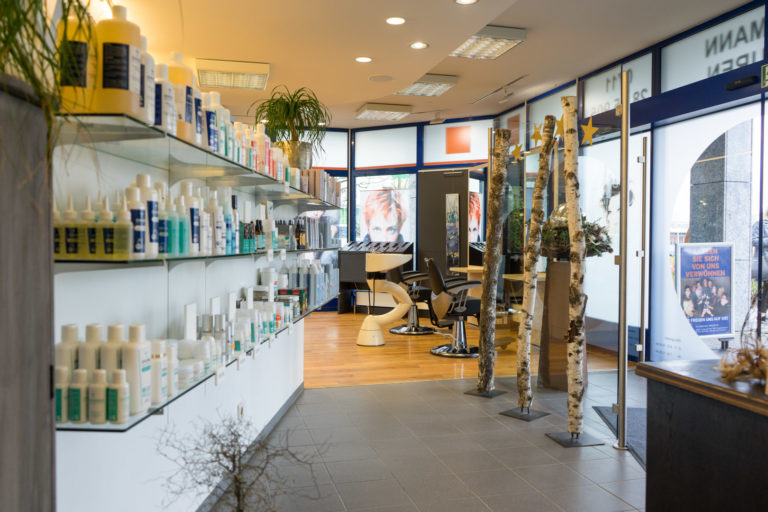 overmann-frisuren-stuttgart-eingang