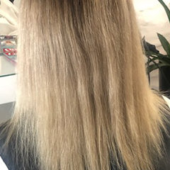 Haarverdichtung blonder Haare vorher, Model 2